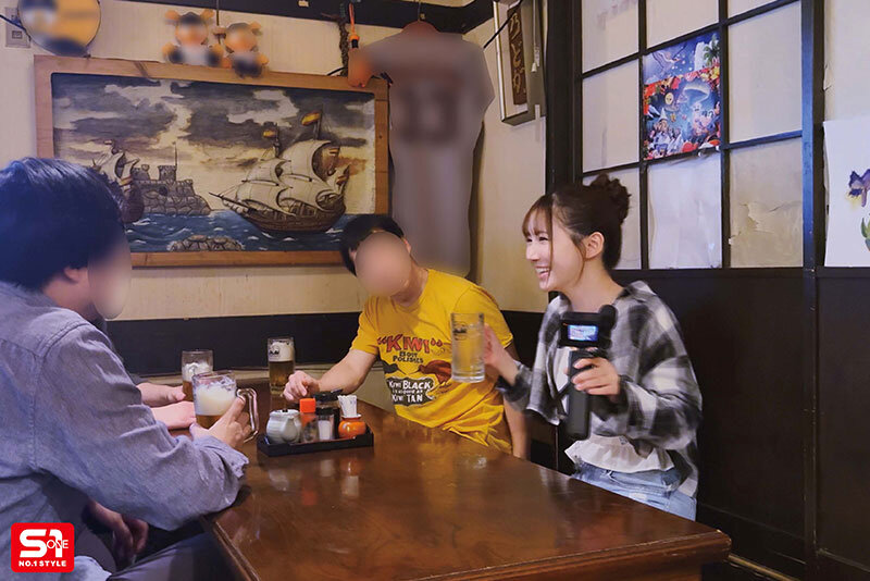 狂搭讪素人男子的「深沟美乳妹」,在最棒时机出手...果然全中!